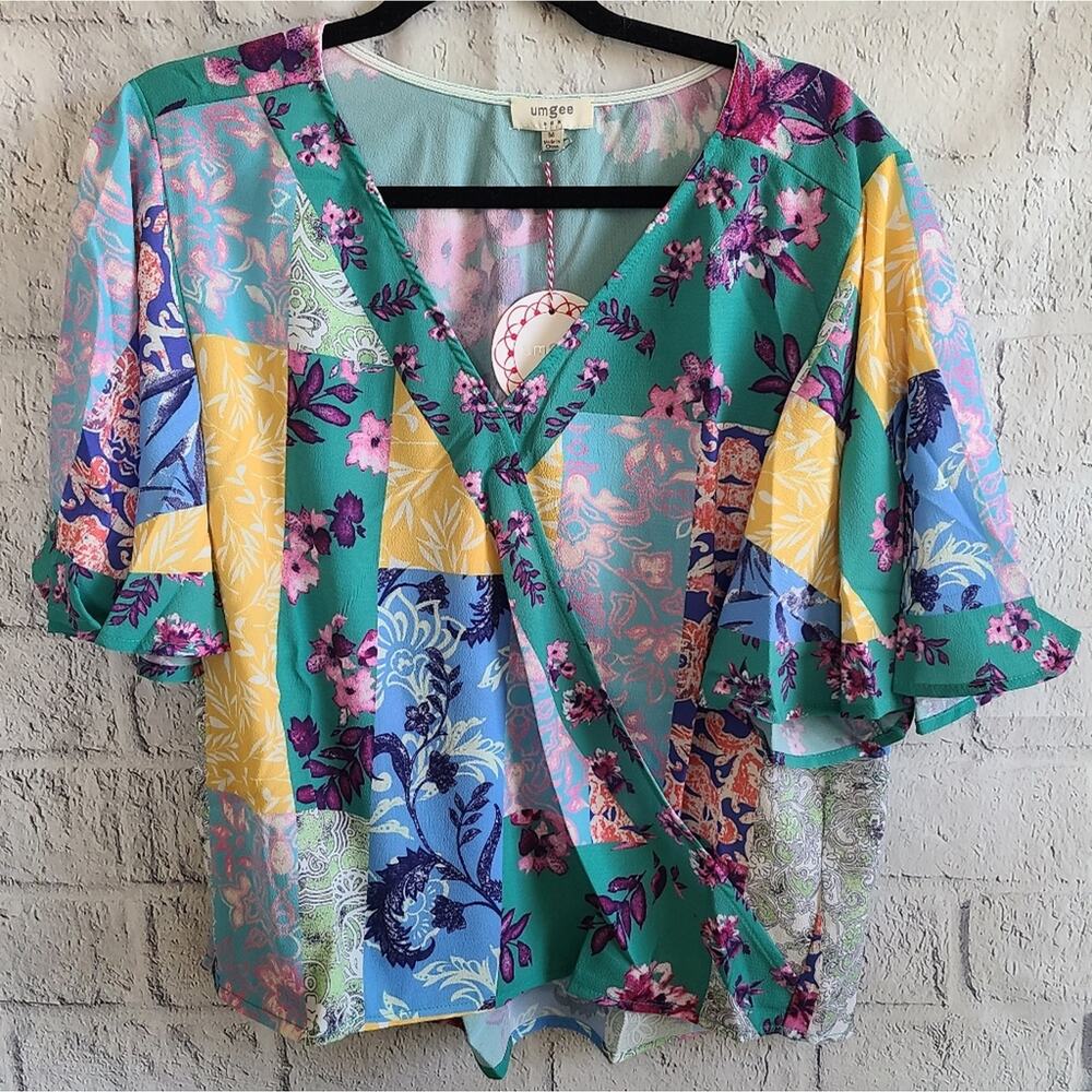 Umgee Colorful V‎ Neck Floral Print Blouse NWT SZ M